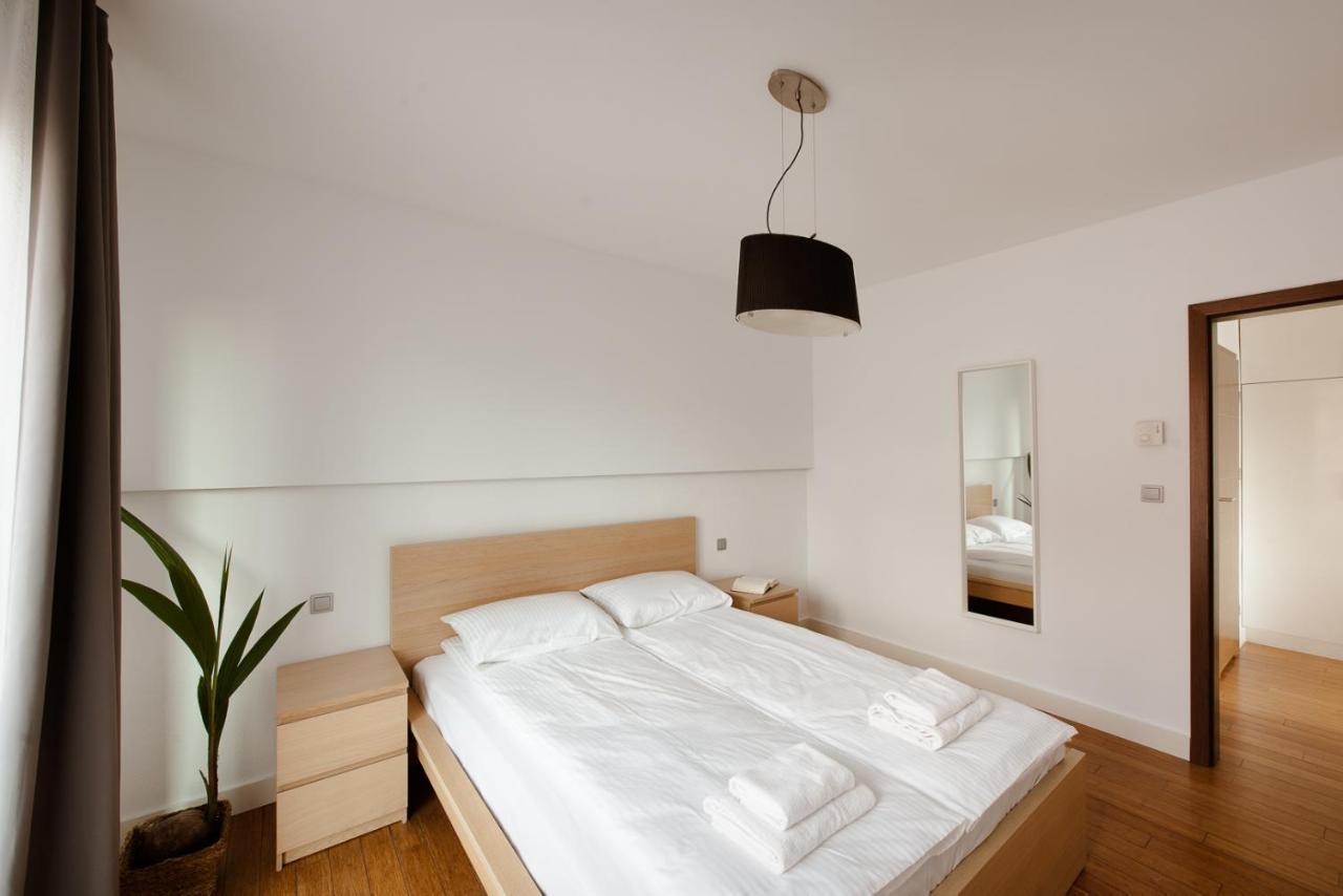 Spacious Apartment Close To Main Station / Galeria Krakowska Exteriör bild